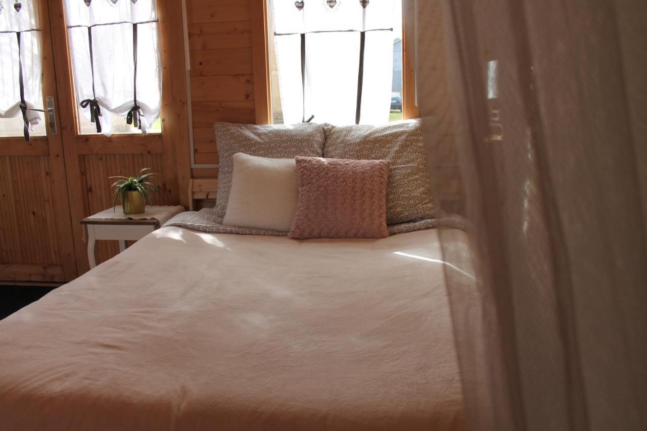 Chambre Studio Photo Chalet Sdb Partagee A Proximite Chavagne Екстериор снимка