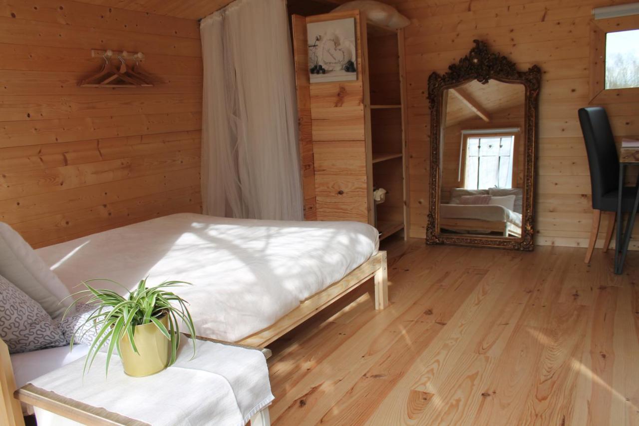 Chambre Studio Photo Chalet Sdb Partagee A Proximite Chavagne Екстериор снимка